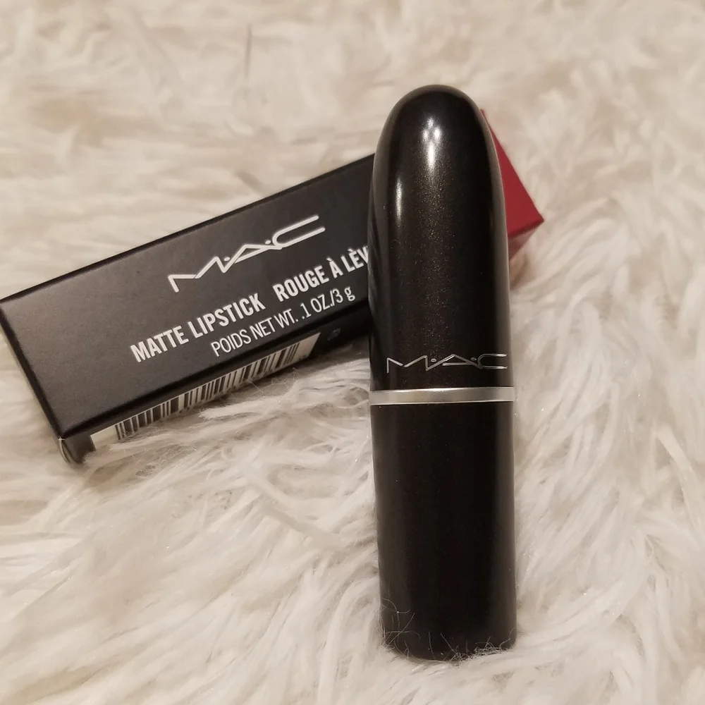 🆕 MAC MATTE LIPSTICK MEHR💄(MID-TONE MAUVE)